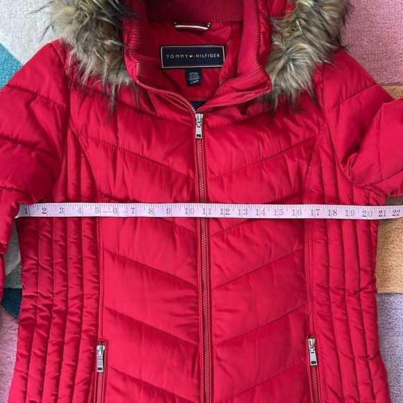 Tommy Hilfiger Chevron Removable Faux-Fur Trim Hooded Puffer Coat NWOT - Picture 8 of 17